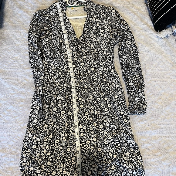 Boden notch-neck mini tea dress. Size 4. Cinched at waist and A-line skirt. - Picture 11 of 11